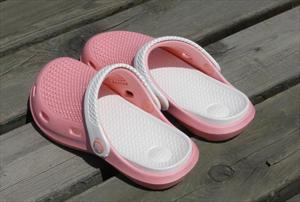【爆款】2012新款 夏季 情侣洞洞鞋沙滩凉拖鞋花园鞋 爆款鞋
