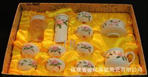 生产销售批发（青花瓷、红瓷瓶、汝窑、喜庆陶瓷系列）茶具