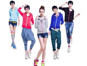 2012东莞最好卖最便宜的秋冬季女装货源批发市场外套卫衣批发