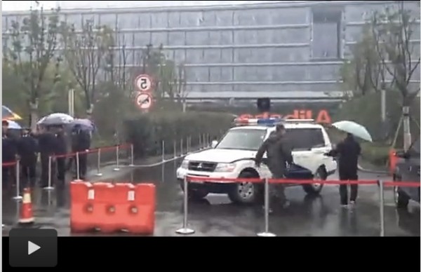 里压制中小卖家遭反弹:5000人围攻淘宝总部 _