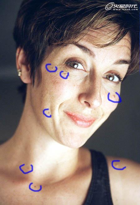 如何快速消除中老年模特脸上的皱纹? _ 电商知