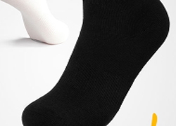 一双国产袜子20美金，不靠廉价策略霸占亚马逊销量第一的位置